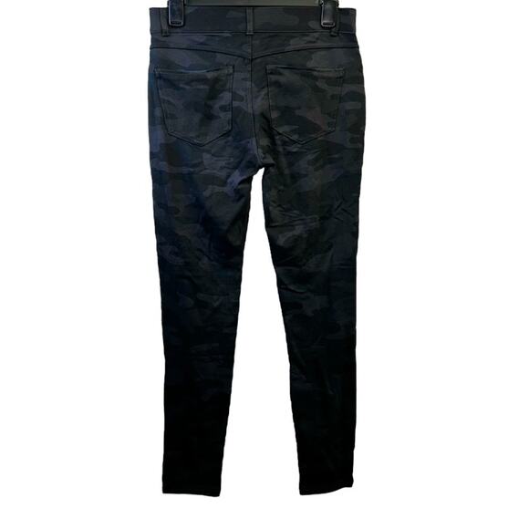 Knox Rose Camo Stretch Figure Flattering Pants Small - Picture 2 of 4